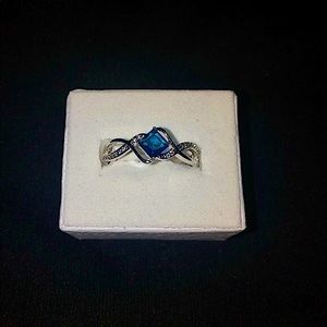 ✨Beautiful size 10 ring✨